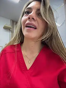 alicee16 élő XXX-chatje