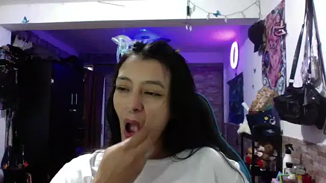 AngelaQueen_ Chat XXX in diretta