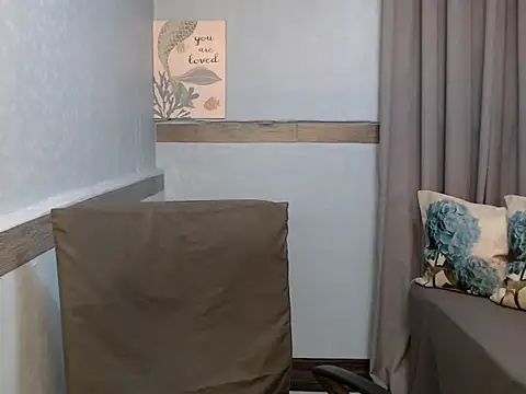 xMeganFucks69 Show Webcam