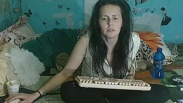 brighteyes77 élő XXX-chatje