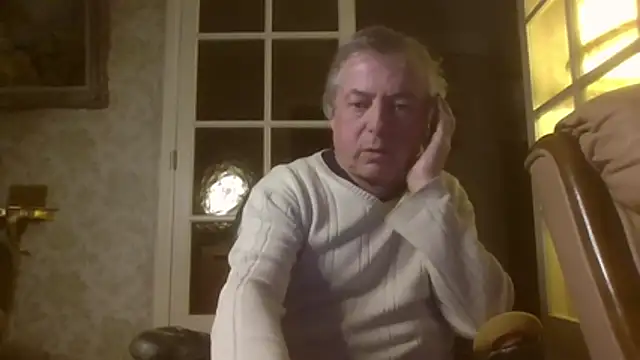 gegevincent5: διαδικτυακό σόου στην κάμερα