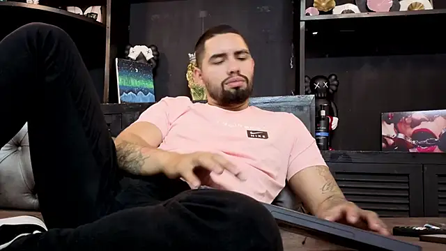 Онлайн чат XXX matteosantos