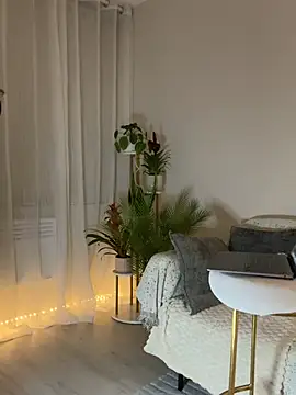 HotLdyllic Chat XXX in diretta