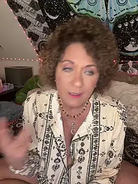 SuzyCatzz's Live XXX Chat