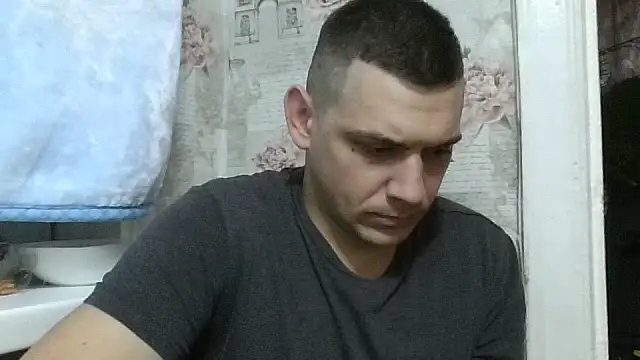 Mark1404 – Naživo XXX chat