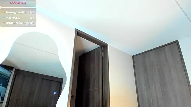 Dimitri_Bass Adlı Modelin Canlı XXX Sohbeti