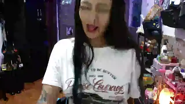 แชท XXX สดของ AngelaQueen_