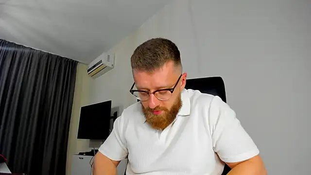 Findom_guyのライブXXXチャット