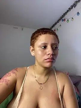 Czat XXX na żywo – Charlotee_