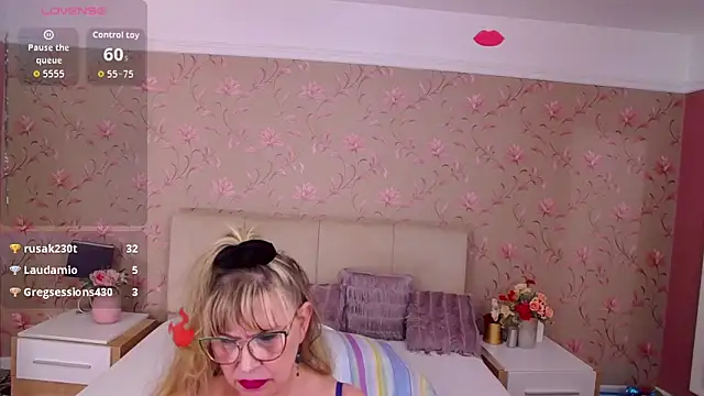 MatureMariah: вебкам-шоу