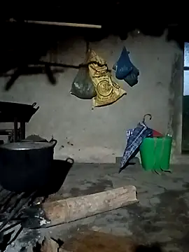 Chat +18 de kalara_kail ao vivo