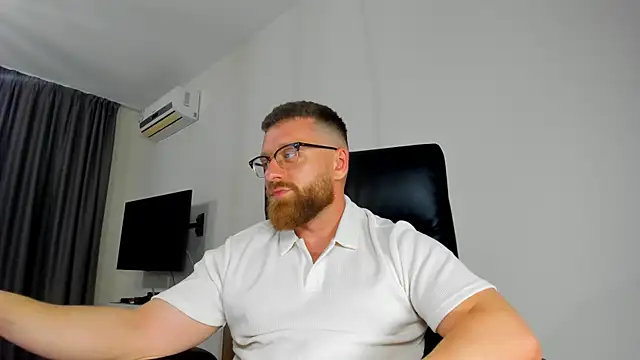 Findom_guy Chat XXX in diretta