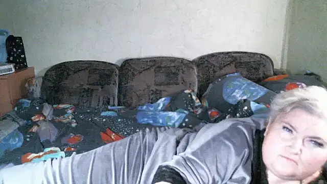 Lana555 লাইভ XXX চ্যাট