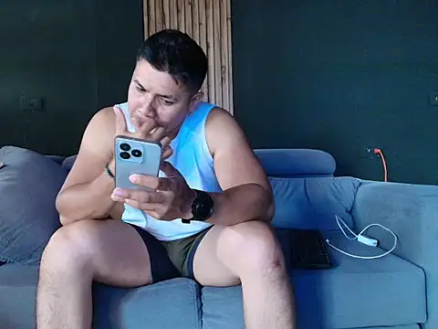 Show modela angelstream na web-kameri