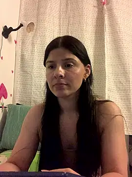 Estefani_32: онлайн-секс-чат