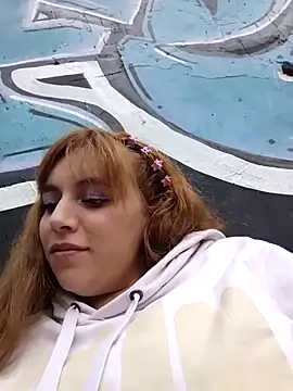 Show modela Isabella_risky na web-kameri