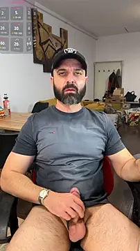 Pokazy przed kamerką – DamonSalvatore2