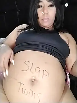 emma_purple_'s Live XXX Chat