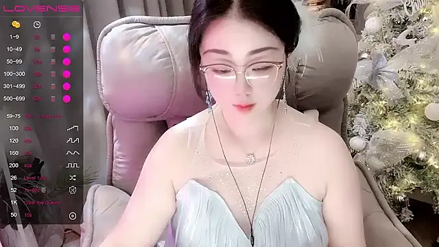 Monica-666888- 现场XXX聊天