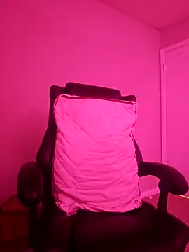 oliviaprettypussy Show in webcam