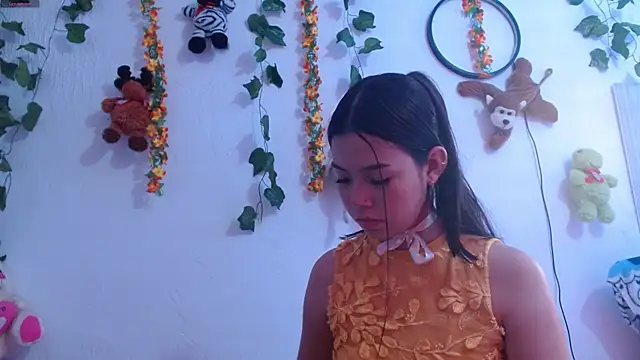 Draculaura_X webcam show