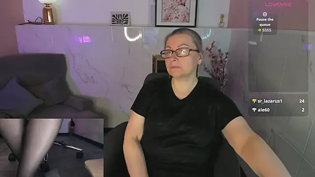 Alexandra_Kind's Webcam Show