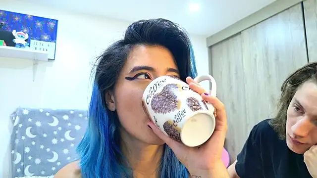 LunaisBackのライブXXXチャット