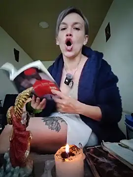 MARILYNMADELENAKOVANOVA 现场XXX聊天