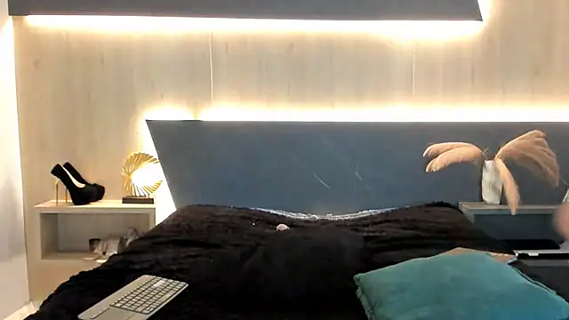 LorenaVarga's Live XXX Chat