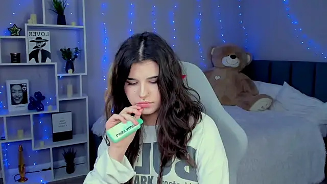 AnoraDark webcam show