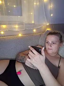 Nini_beabn Live XXX chat