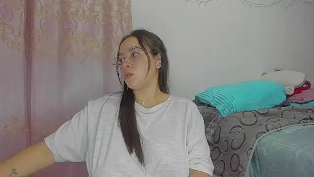 HARLEYNAPIER élő XXX-chatje