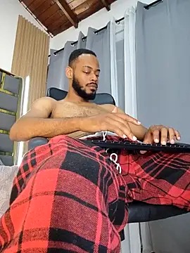 Oliver_bigblack_cock Show in webcam