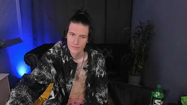 Онлайн чат XXX Klaude_Jam