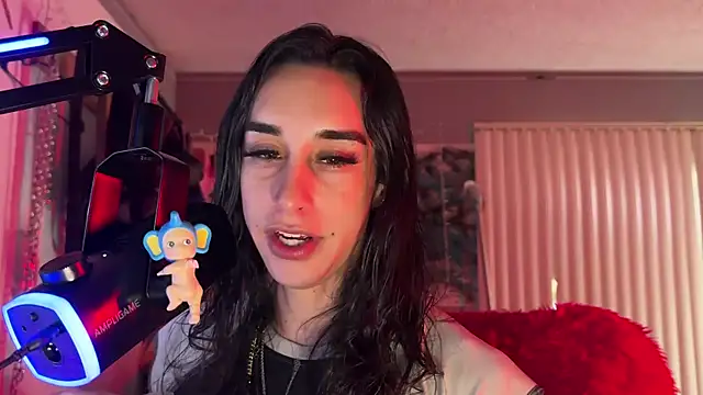 xoFrankie Show in webcam