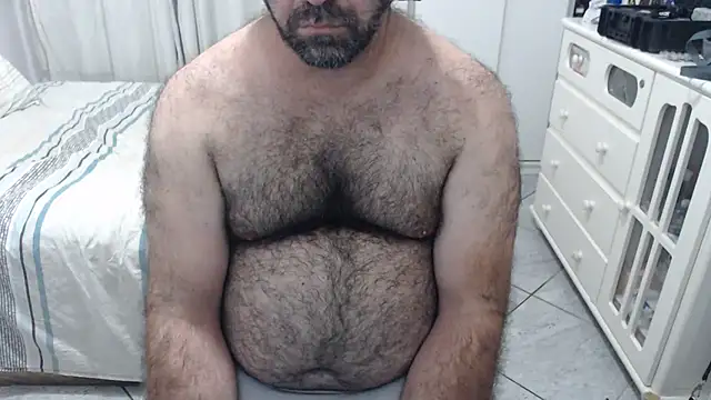 MysterBearMG – Naživo XXX chat