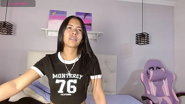 แชท XXX สดของ VelvetRosss