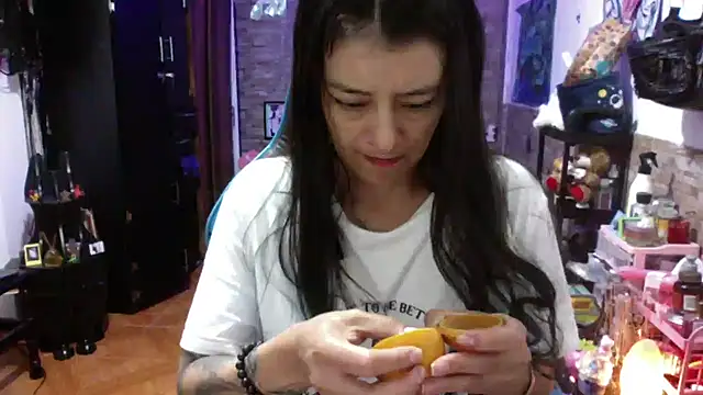 Онлайн чат XXX AngelaQueen_