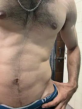 Chat XXX ao vivo de SirControlsYou