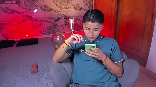 Liam_Dustin: онлайн-секс-чат