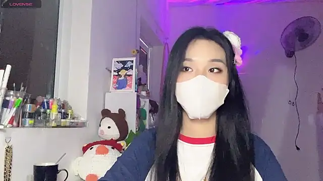 Tieu-May Chat XXX in diretta