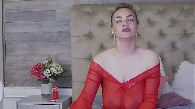 AvaCherry Adlı Modelin Canlı XXX Sohbeti