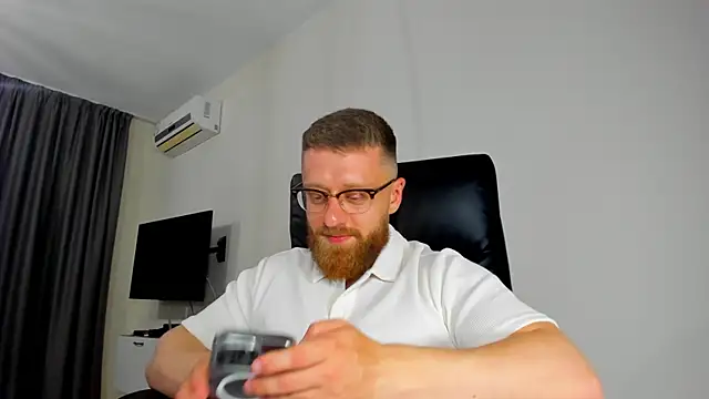 Findom_guy 现场XXX聊天