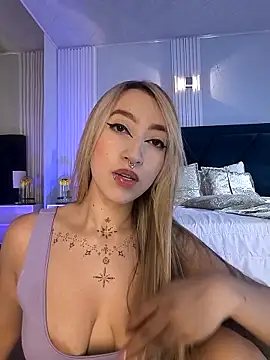 Pokazy przed kamerką – MollyCruz