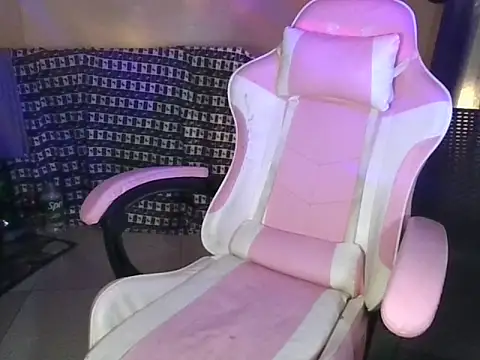 Luna_Moonfang Pertunjukan Webcam