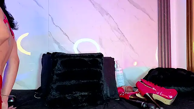 دردشة MishaKinki الجنسية المباشرة