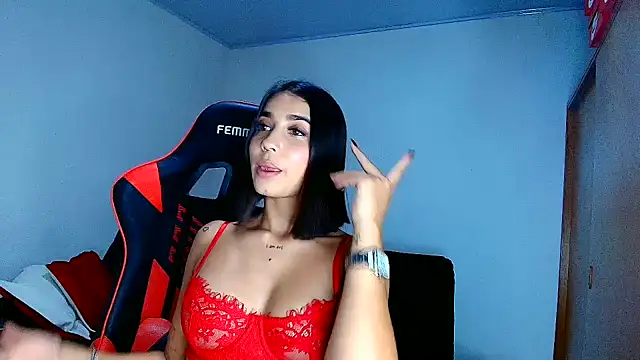 Chatroom XXX en direct de Rousse_violett