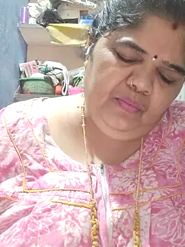 tamilthanushri Adlı Modelin Canlı XXX Sohbeti