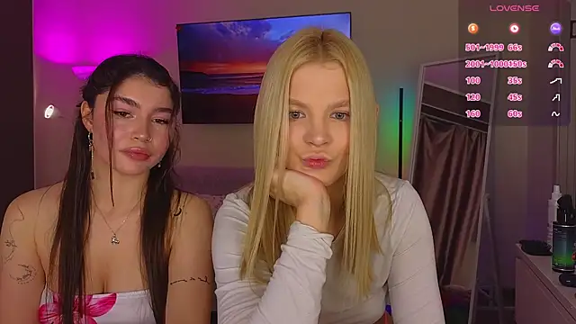 Živý XXX chat meowbaaby