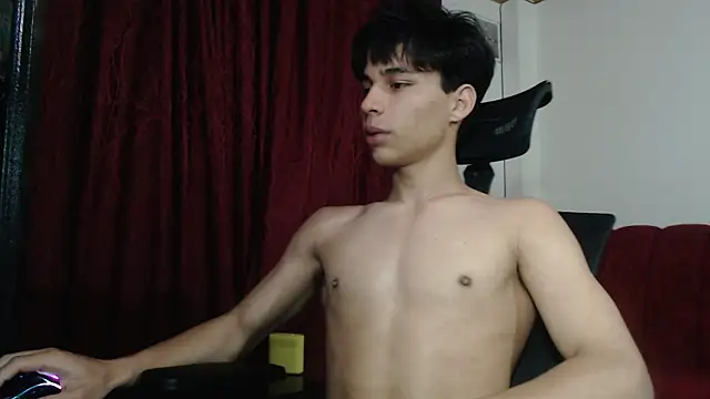 Show modela Marck-Pro na web-kameri